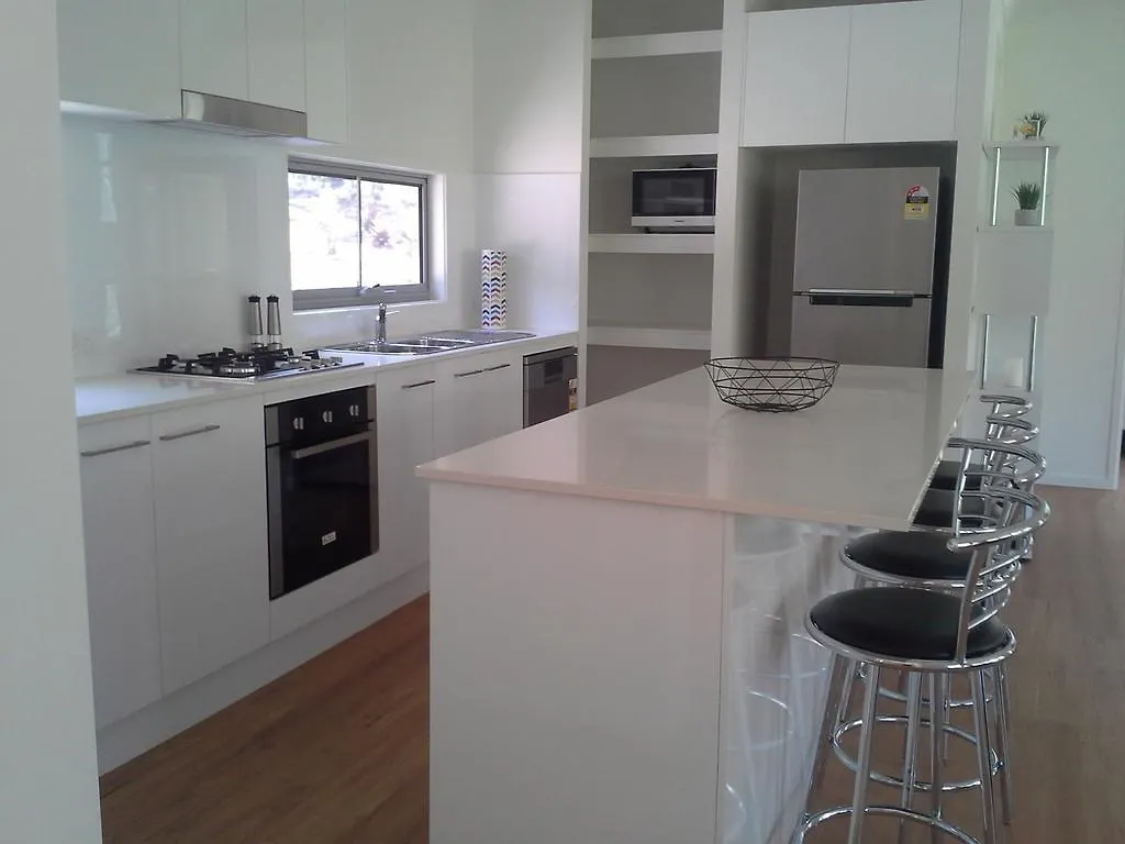 Lodge Stay @ Lp Montville Australia